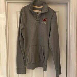 Men’s Hollister sweatshirt